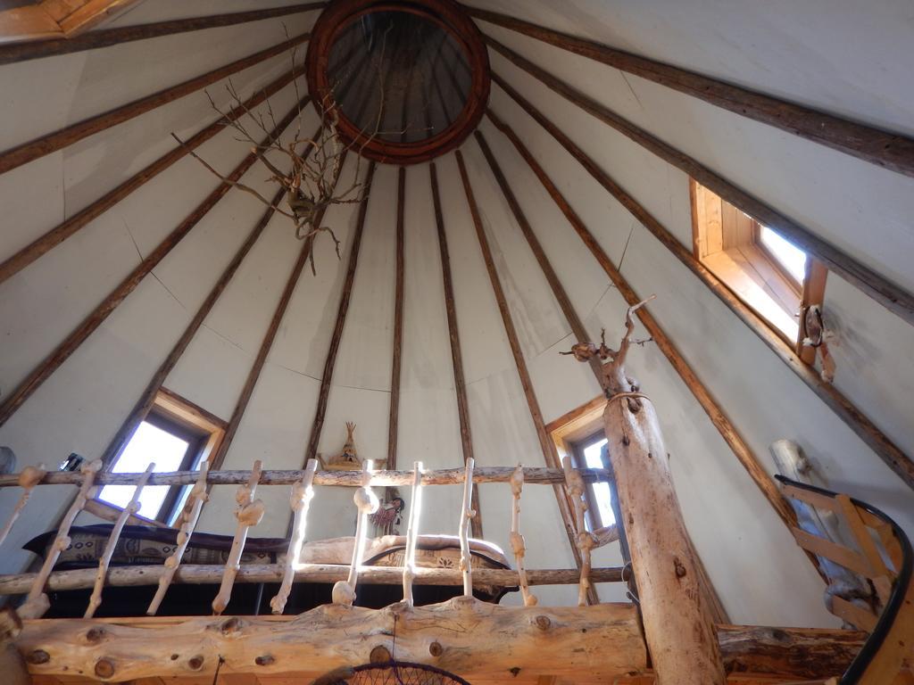 Willa Aux Tipis De La Riviere Sauvage Saint Romain Zewnętrze zdjęcie