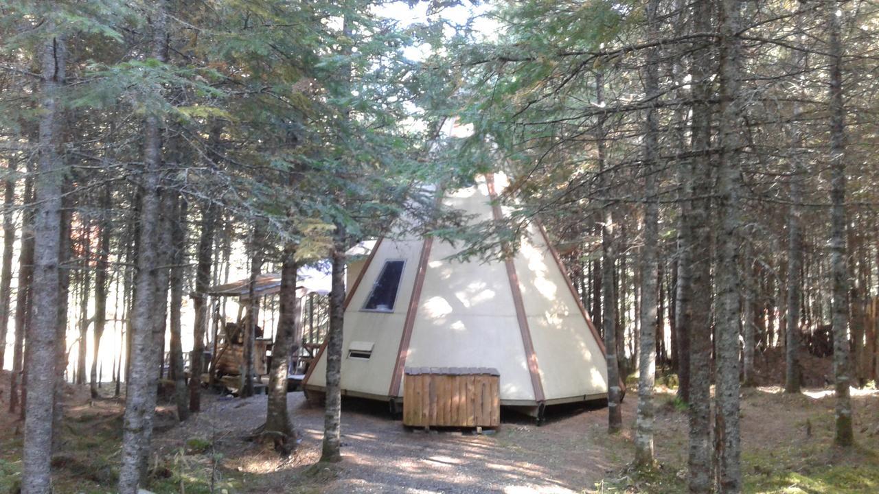 Willa Aux Tipis De La Riviere Sauvage Saint Romain Zewnętrze zdjęcie