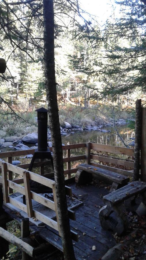 Willa Aux Tipis De La Riviere Sauvage Saint Romain Zewnętrze zdjęcie
